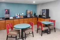 Super 8 by Wyndham McHenry/Fox Lake Area - 2-Star