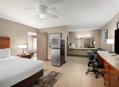 Travelodge by Wyndham Parker