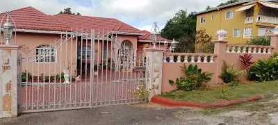 V and C escape in Mandeville, Manchester Hotels in 