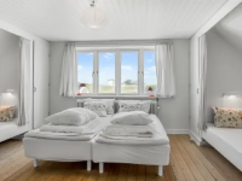 "Bruse" - 125m from the Sea Hotels in Lokken