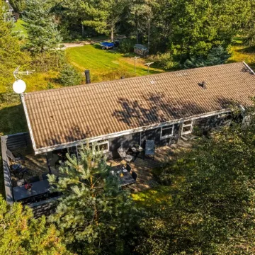 "Matthea" - 900m from the sea