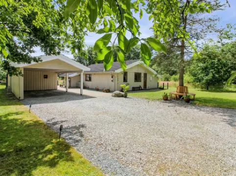 "Arvi" - 30km from the Sea