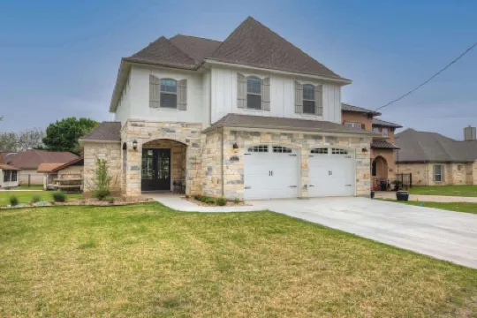 Stunning Luxury Home on Lake LBJ!