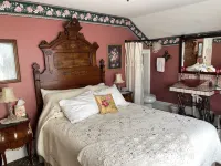 Secrets on Main Bed & Breakfast