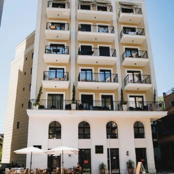 Kondo Hotel Allure