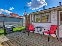 Chic Downtown Home w/ Grill, Steps to Main Street! Ξενοδοχεία στην πόλη Buena Vista