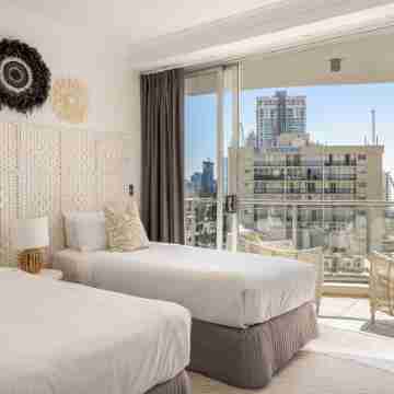 Holiday Holiday Chevron Renaissance Apartments Rooms