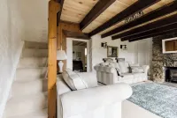 Buttercup Cottage, located in the gateway to Eden! Hotel a Par