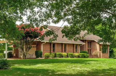 Edith's Farm-Peaceful countryside home on 5 acres