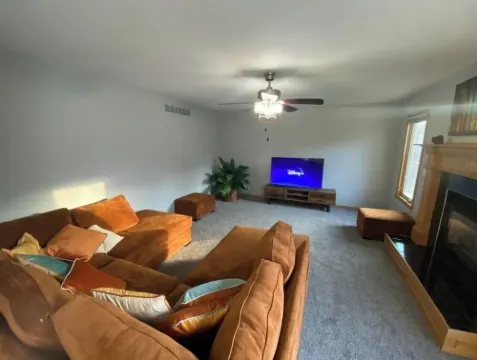 •Spacious 4 - bedroom 2 king beds•