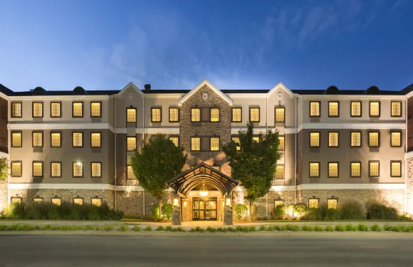 Staybridge Suites 託萊多 - 莫米