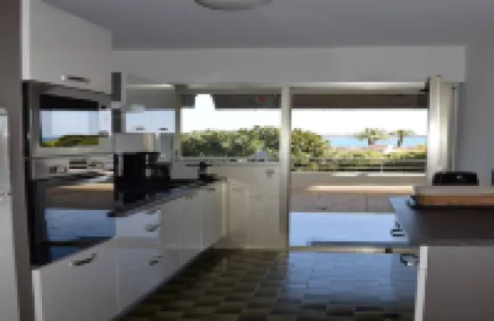 Apartment in Golfe Juan with Sea View