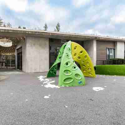 1BR | Modern, Chic, AC | Bellevue | Sophari D Others