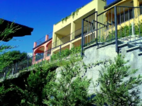 Oggebbio Getaway with Views Hoteles en Oggebbio