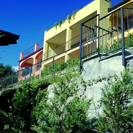 Oggebbio Getaway with Views