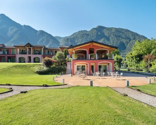 Apartment by Lake Idro with Mountain Views Hotels in Idro