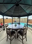 Tranquil Escape: 4-Bedroom Home with Modern Amenities and pool