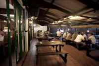 Diggers Inn - parking