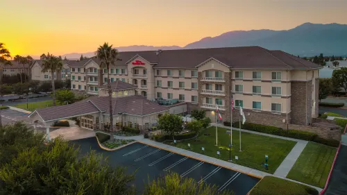 Hilton Garden Inn Ontario/Rancho Cucamonga - parking