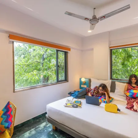 goSTOPS PLUS Udaipur Gulab Bagh