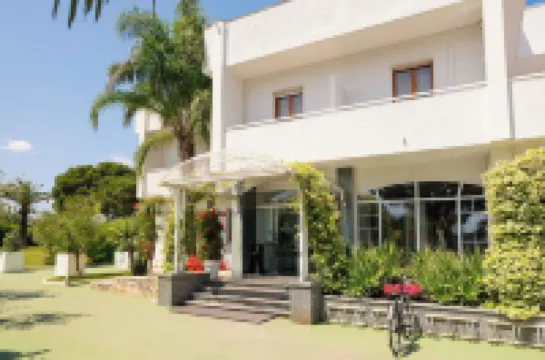 รีวาเดลโซเล โรงแรมใน