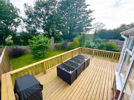 Plas Gwyn - Large Cottage Walk to Beach