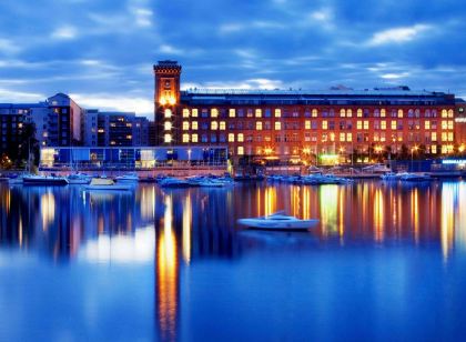 坦佩雷假日俱樂部水療飯店