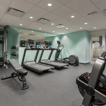 Tru by Hilton Montreal Centre-Ville Отели рядом с достопримечательностью «Кинотеатр Экс-Сентрис»