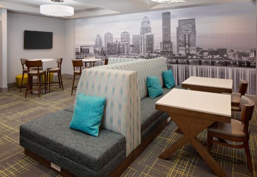 햄프턴 인 루이빌 다운타운