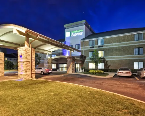Holiday Inn Express ROMULUS / DETROIT AIRPORT by IHG Hotels in Romulus