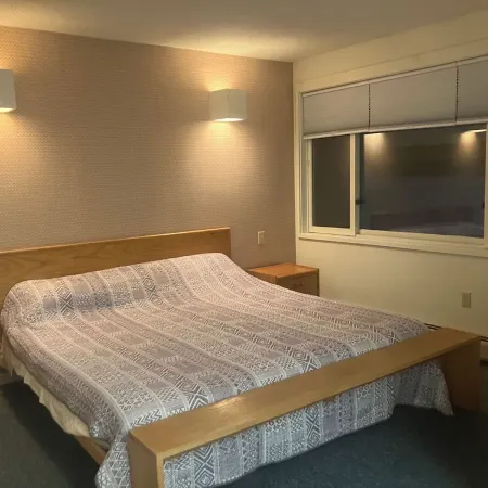 Private 2Bd 2Bath - Sleeps 5/6 Town home In Stowe VT - 15min From The Mountain
