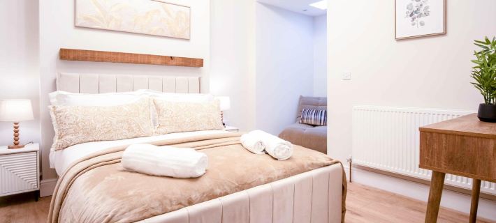 Seascape Retreat - 3 Bedroom Flat - Porthcawl Hotels in Llanelli