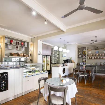 Queens Hotel by Bon Hotels