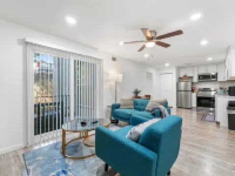 Charming Dallas Apartment near Airport