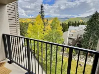 2BR Ski-In Ski-Out Condo with Desirable Amenities