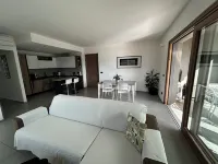 "Casa Roxy" Idyllic Lake Como Modern Apt, Lake View, Pool, Elevator, AC, Parking