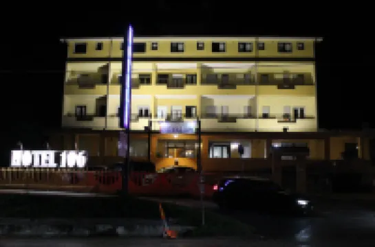 Hotel 106 Hotels in 