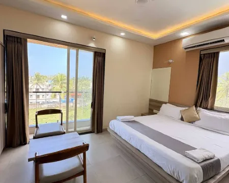 เอวรอน บีช รีสอร์ต โรงแรมในดามัน