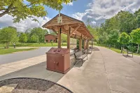 3-Acre Benezette Cabin Hot Tub, Grill and Mtn View - balcony