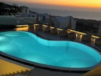 Kudos Suites Firostefani Hotels in Fira