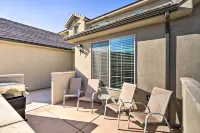 St George Area Townhome w/ Patio + Pool Access - parking