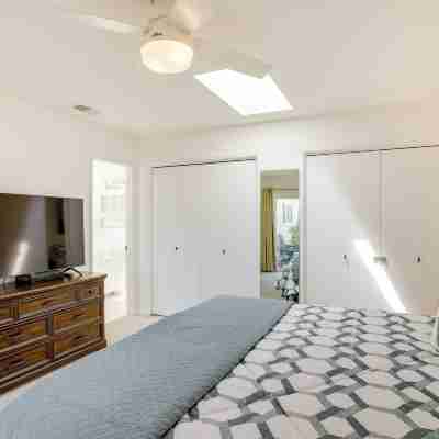 Lakefront Grover Beach Home ~ Walk to Ocean! Rooms