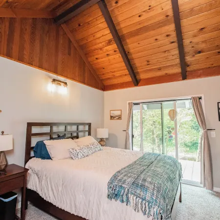 Scenic Views! Riverfront Kalama Home, Pets Welcome