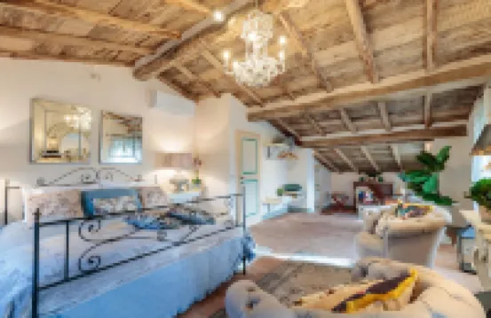 Villa Gufo in Lucca with 5 Bedrooms and 4 Bathrooms