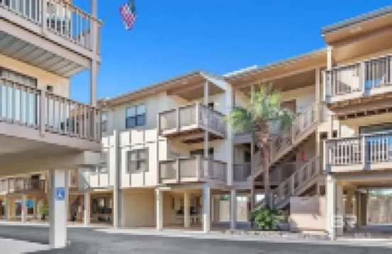 一卧室海灘泳池濱水划船帕爾馬威