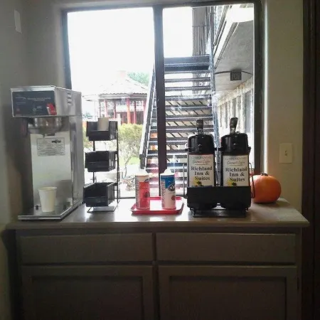 Richland Inn and Suites