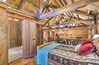 Countryside Cabin Retreat w/ Outdoor Kitchen! - parking