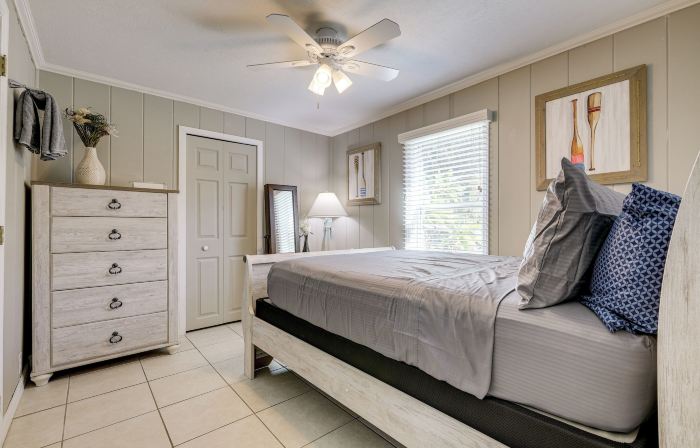 3 Mi to Jensen Beach: Pet-friendly Getaway w/ Yard