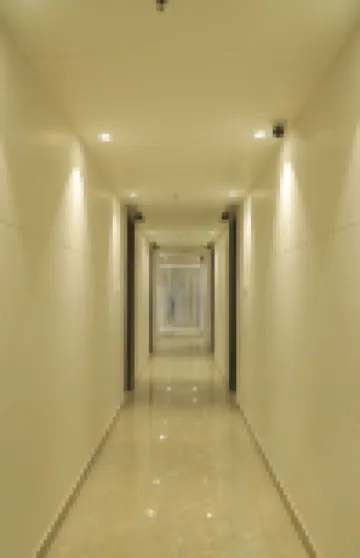 Hotel Vivaan - Walk to Banke Bihari Temple