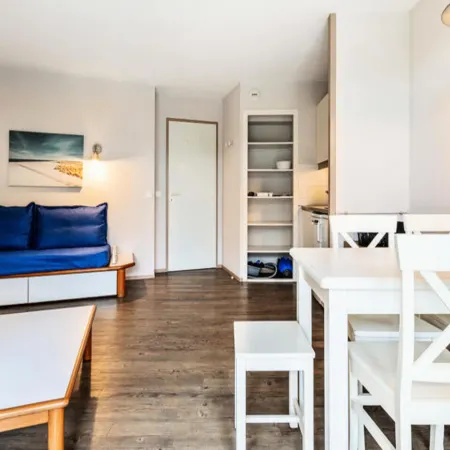 Apartment in Benodet with Heated Pool